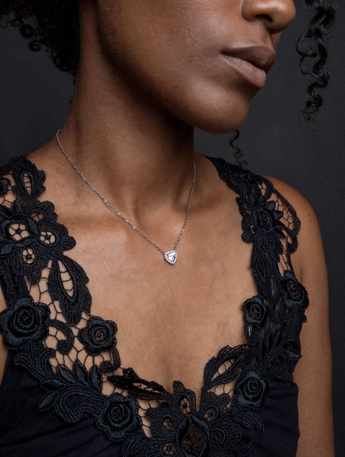 Bijoux fantaisie haut de gamme et en acier inoxydable