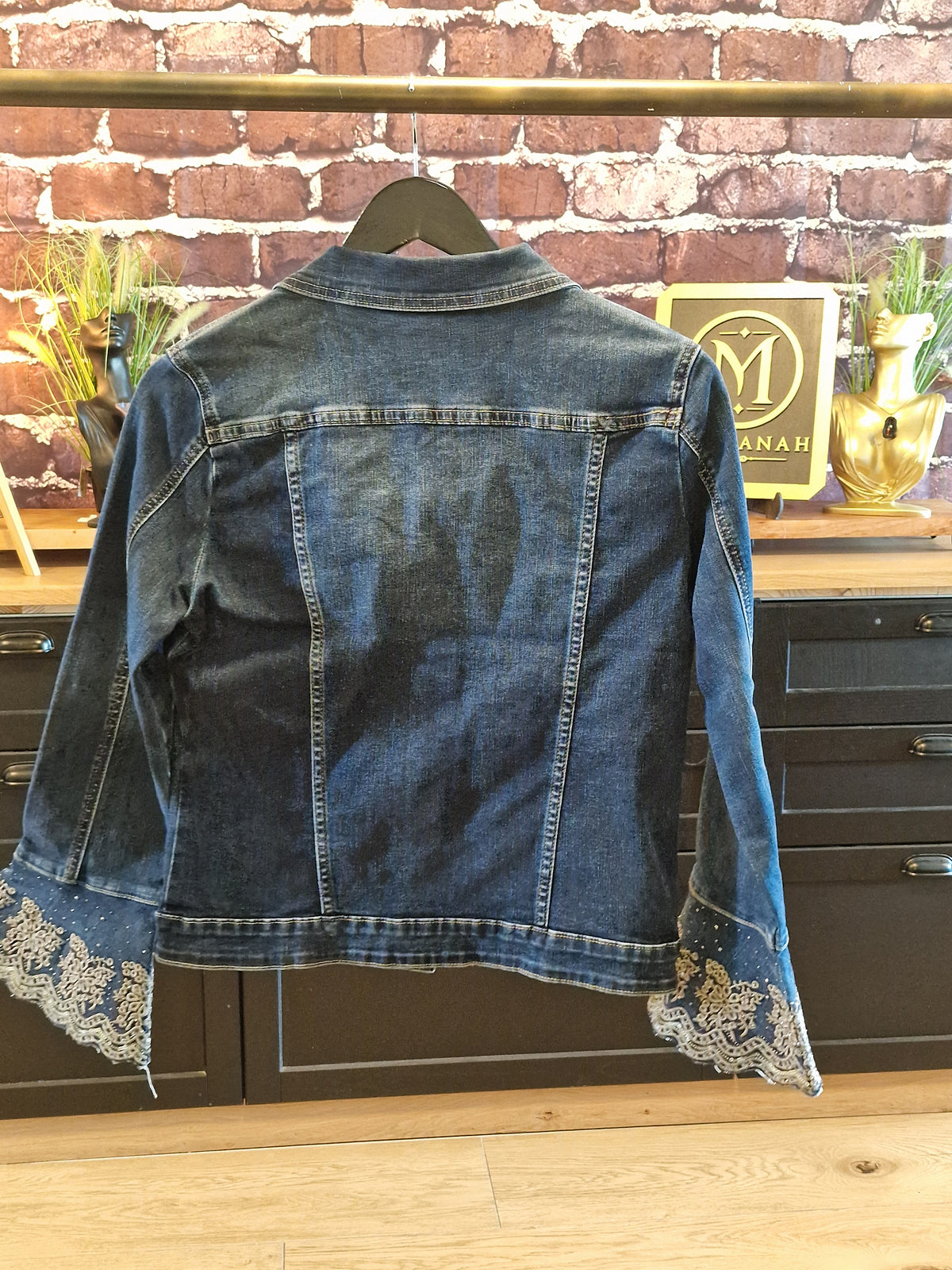 Veste en jeans brodée