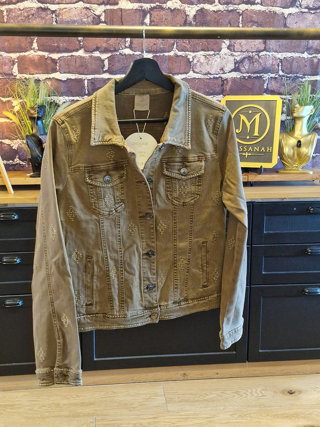 Veste en jeans brodée