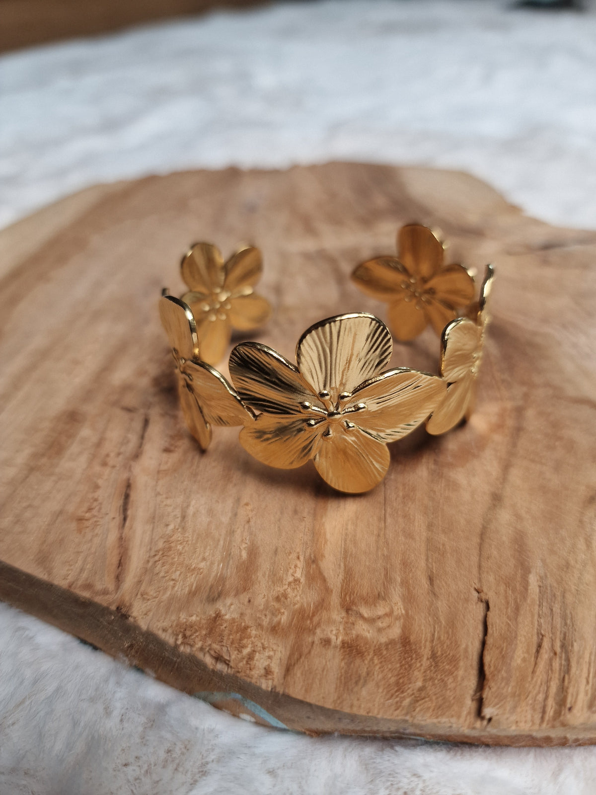 Bracelet manchette fleurs acier inox