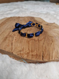 Bracelet manchette à mailles marines et ruban bleu nuit