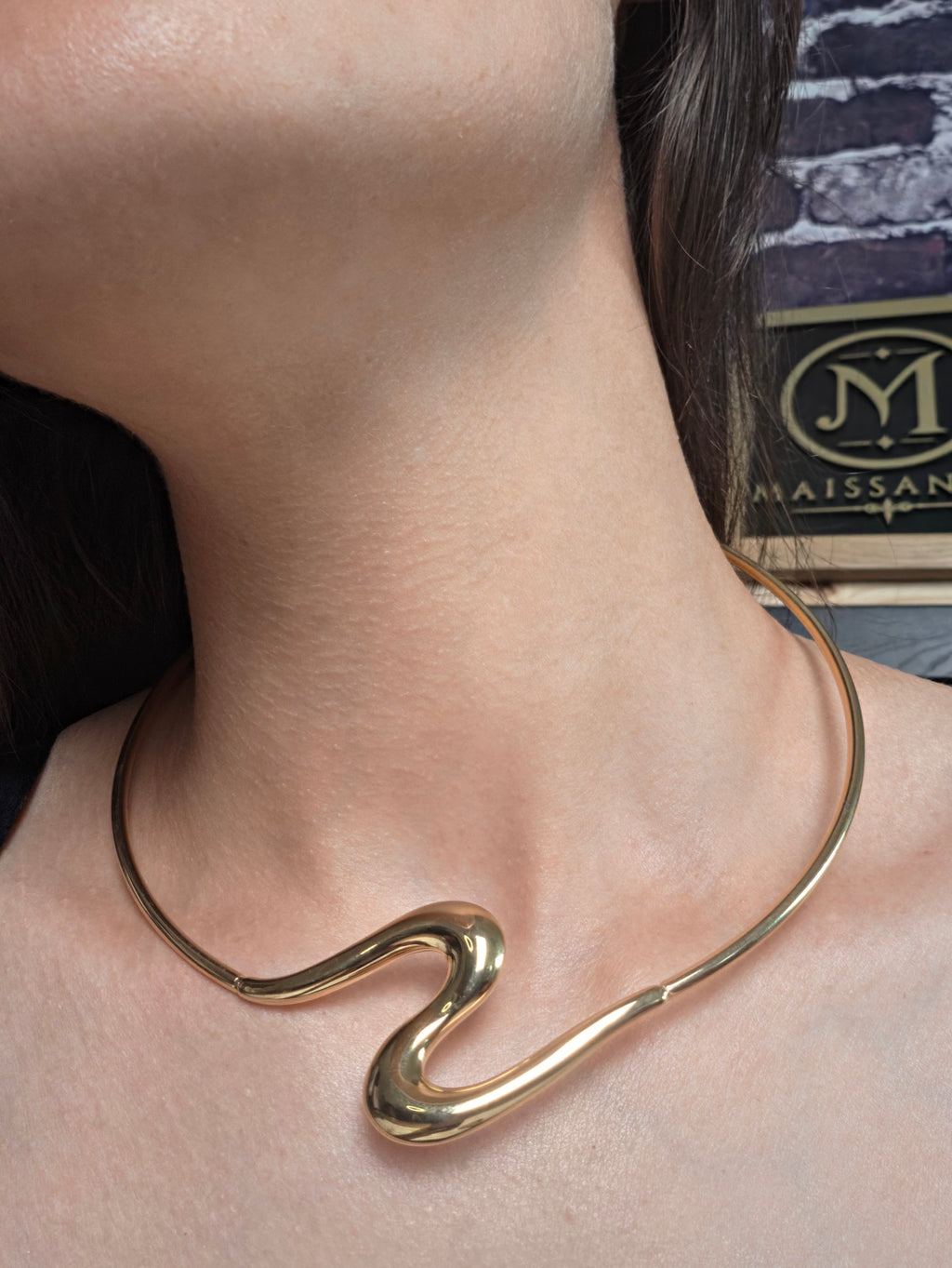 Collier torque ondulé doré acier inox