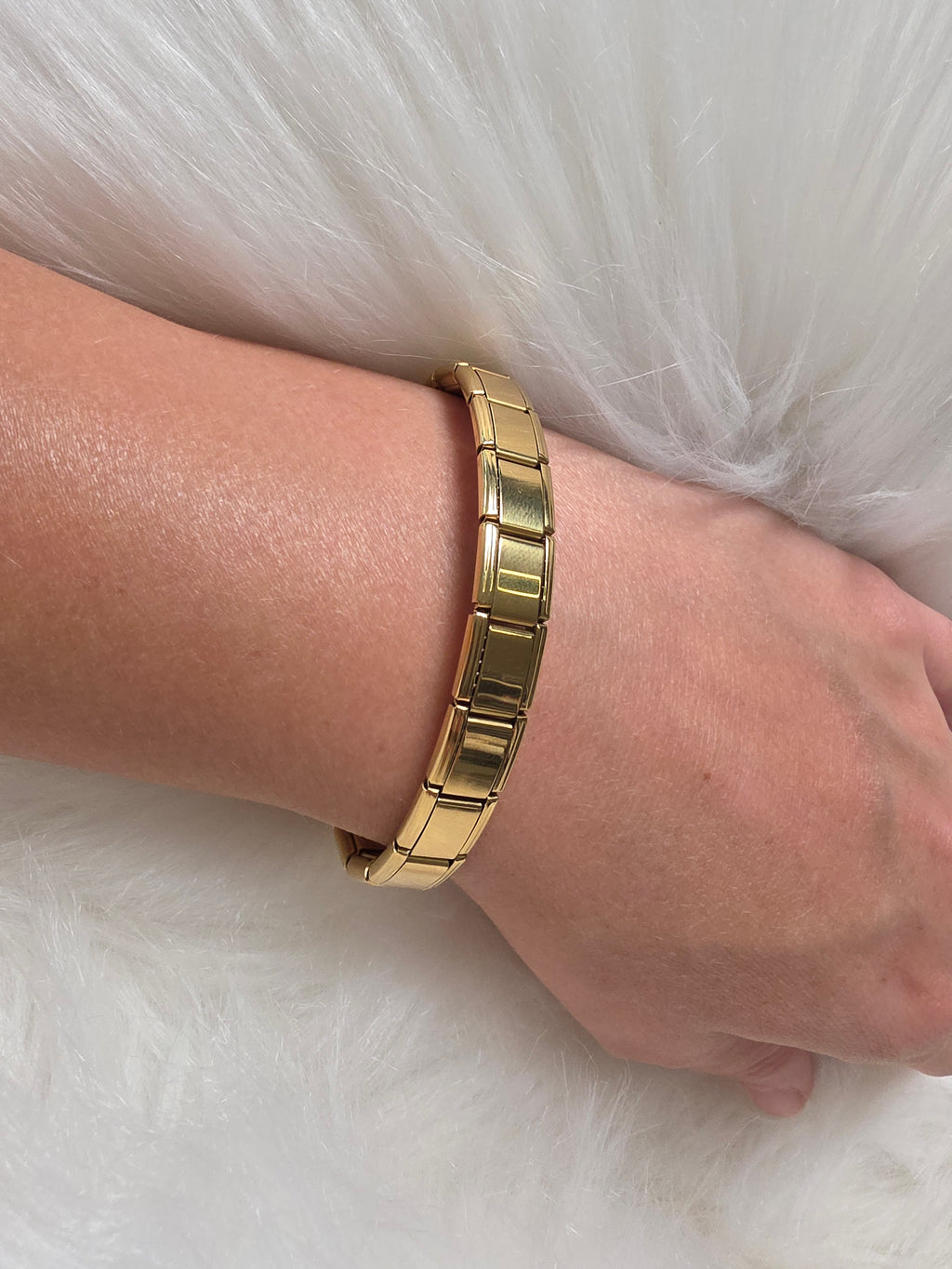 Bracelet à maille italienne dorée, sans breloques