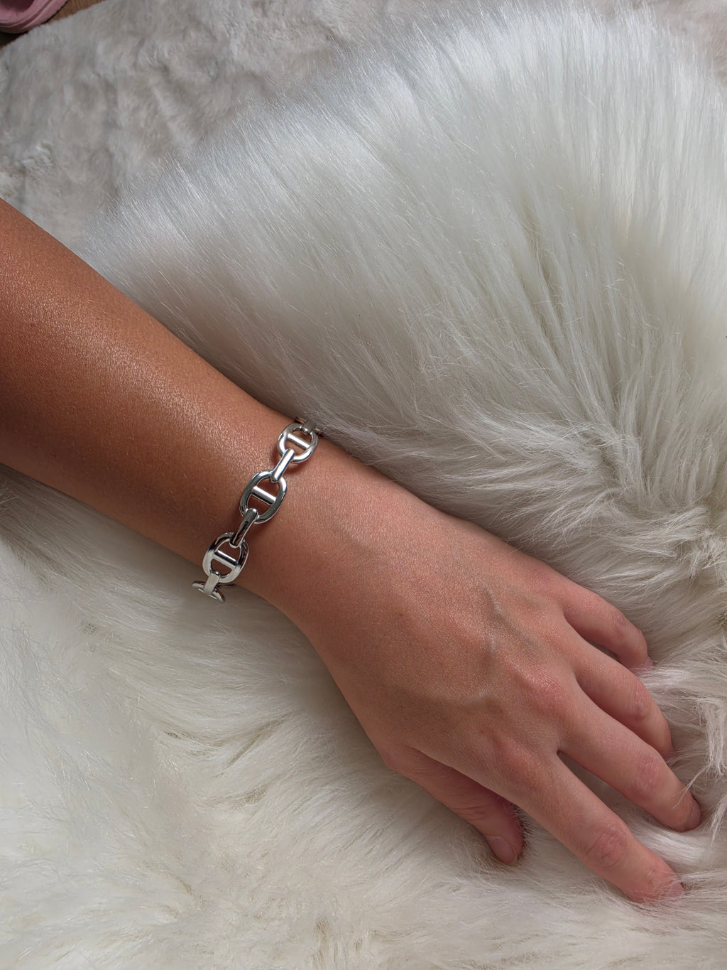 Bracelet manchette à mailles marines argentées