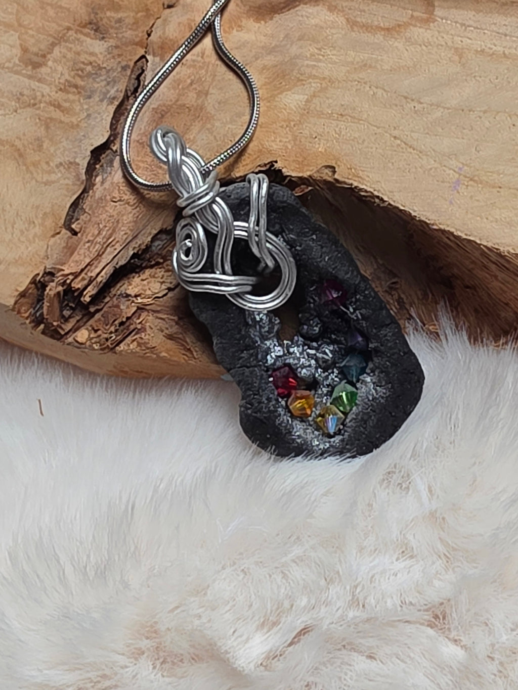 collier Nour (collection Secrets d'Ambre Noir)