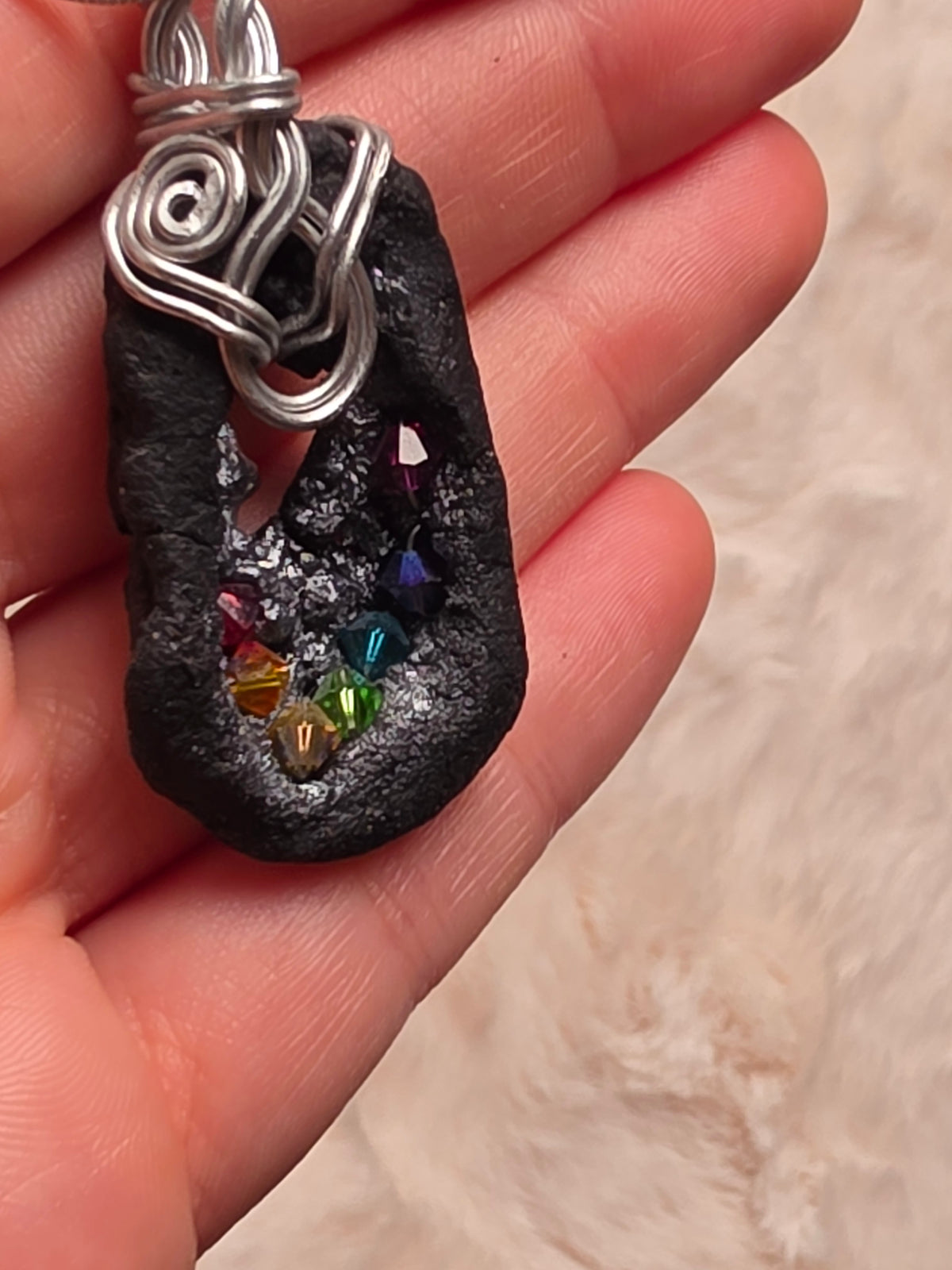 collier Nour (collection Secrets d'Ambre Noir)