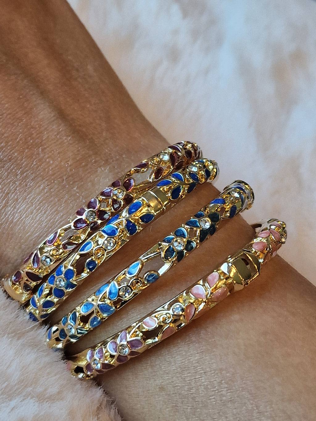 Bracelets Jonc laiton verni fin ajourés email/doré