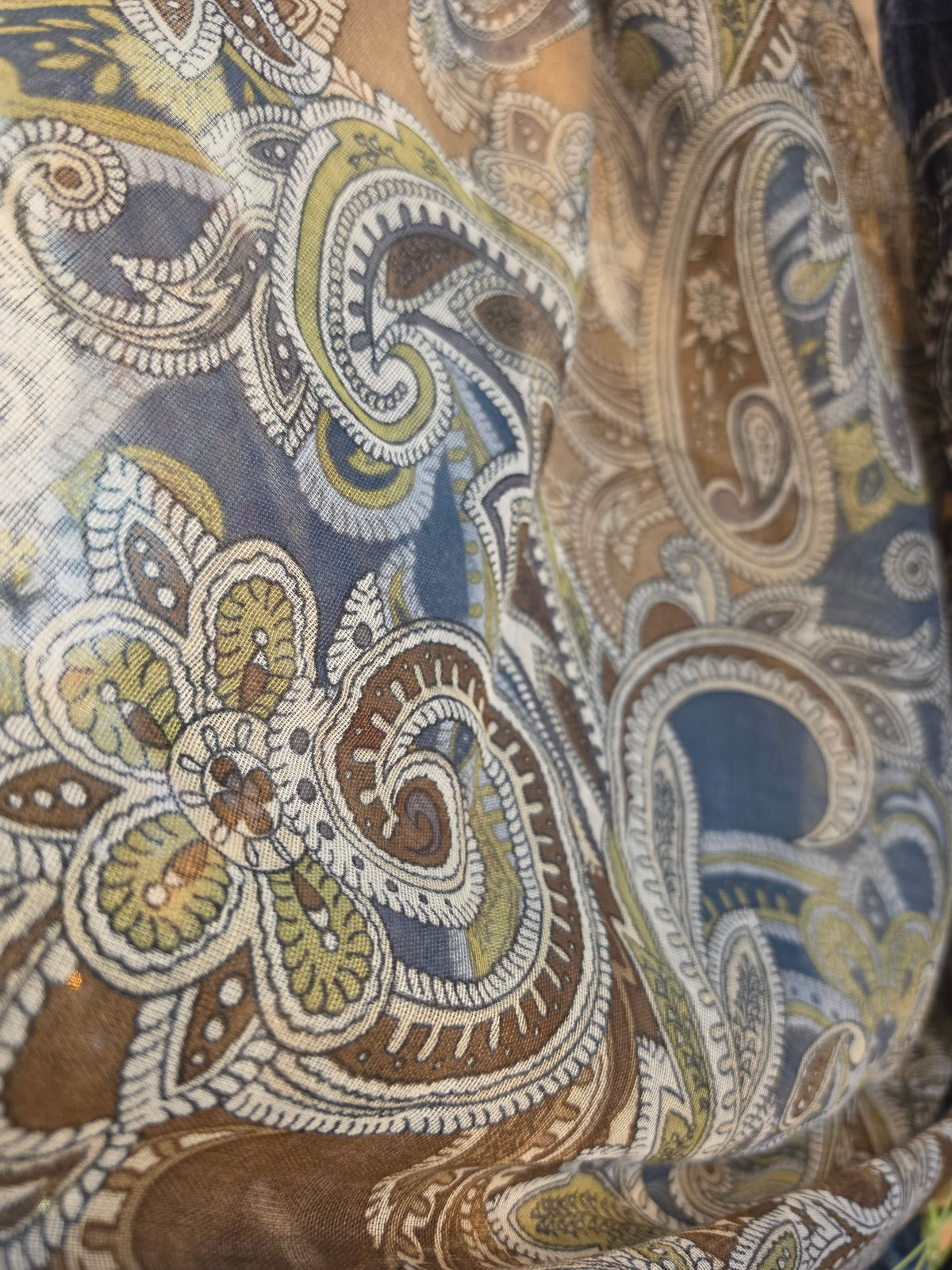 foulard mailles aérées 100% viscose