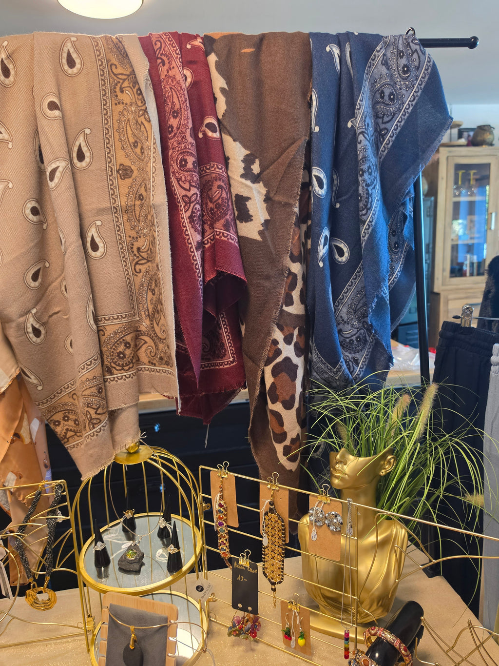 foulard chaud 80% viscose, 20% laine