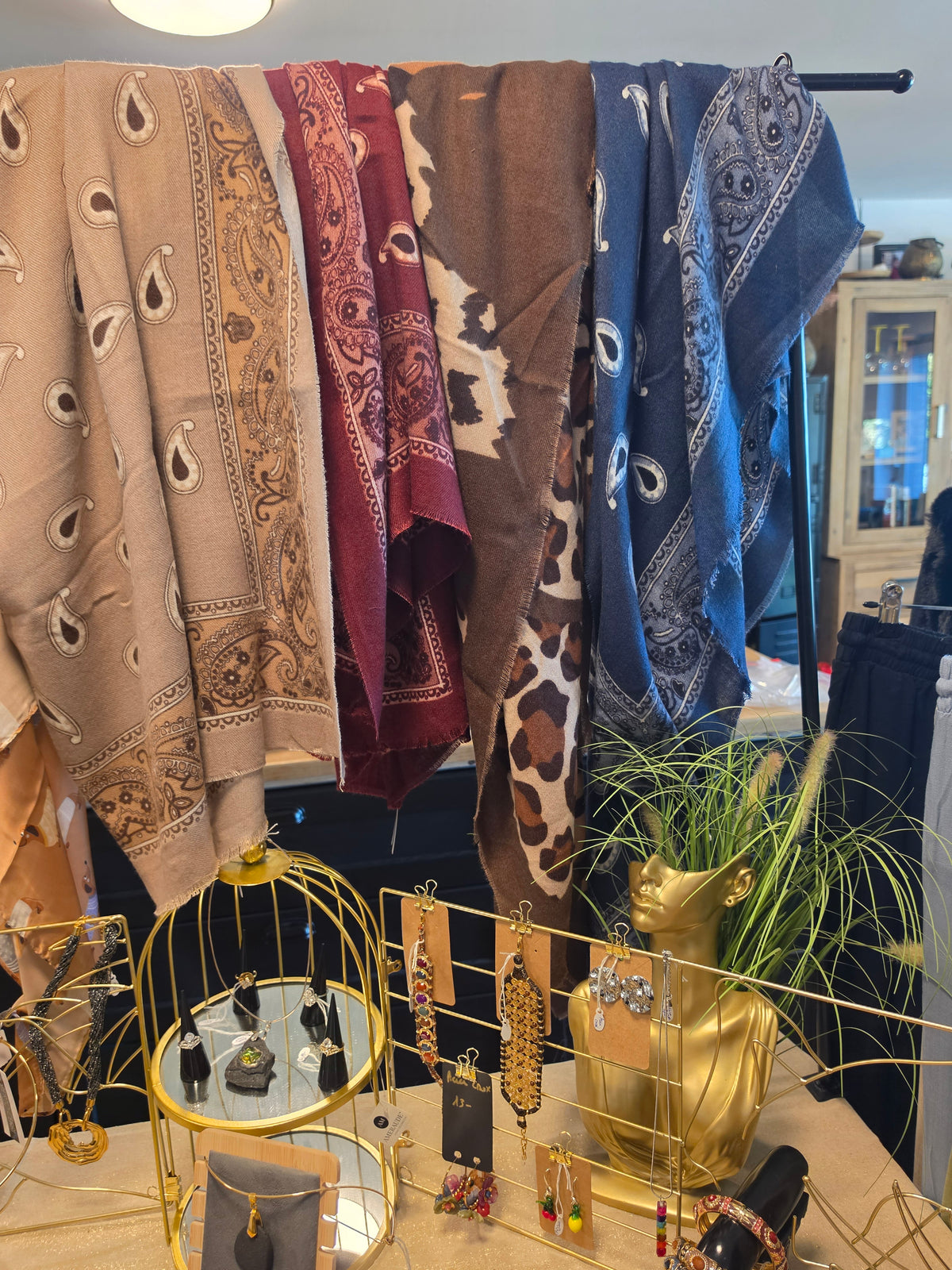 foulard chaud 80% viscose, 20% laine