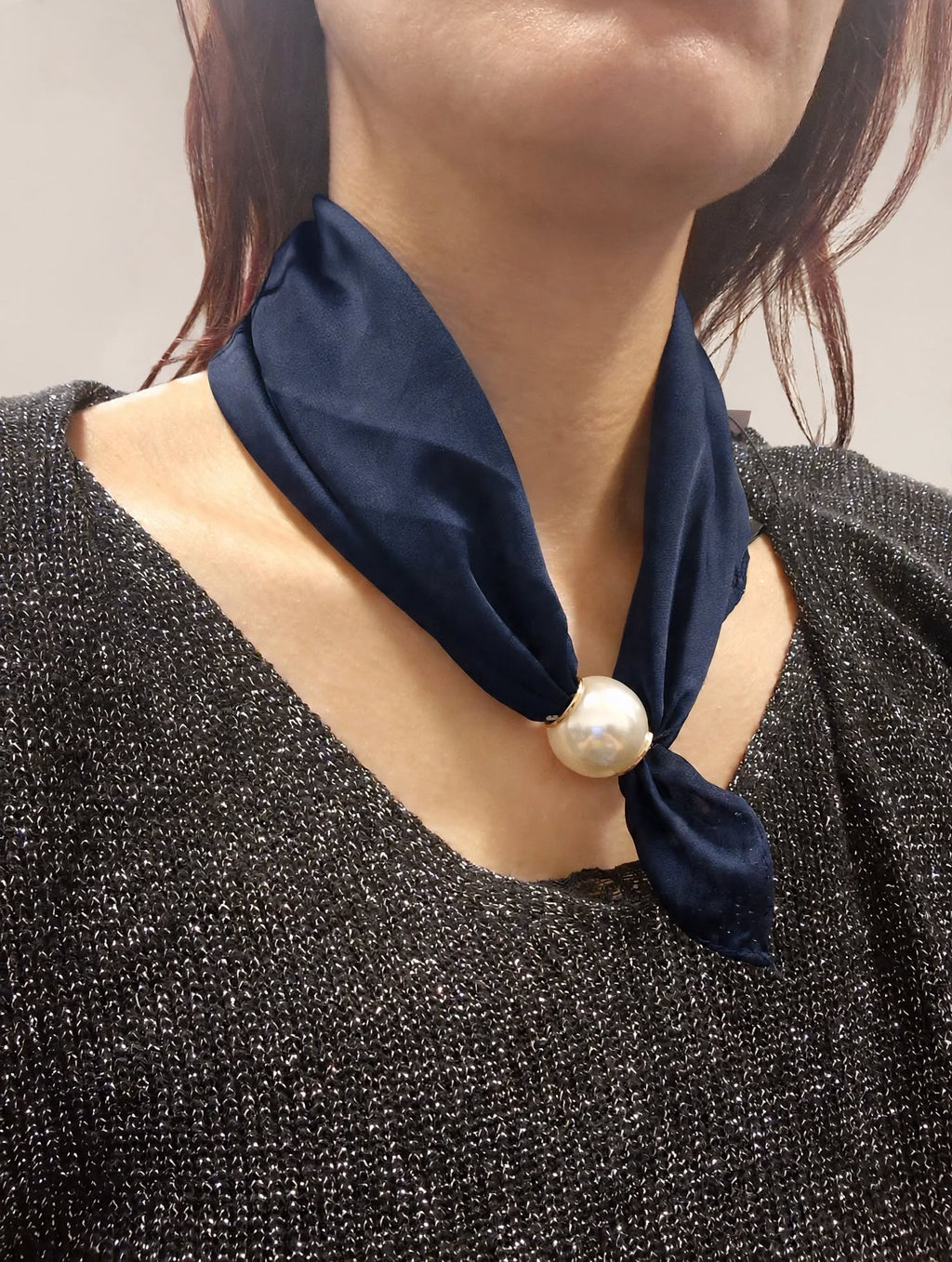 foulard court à fermeture magnétique
