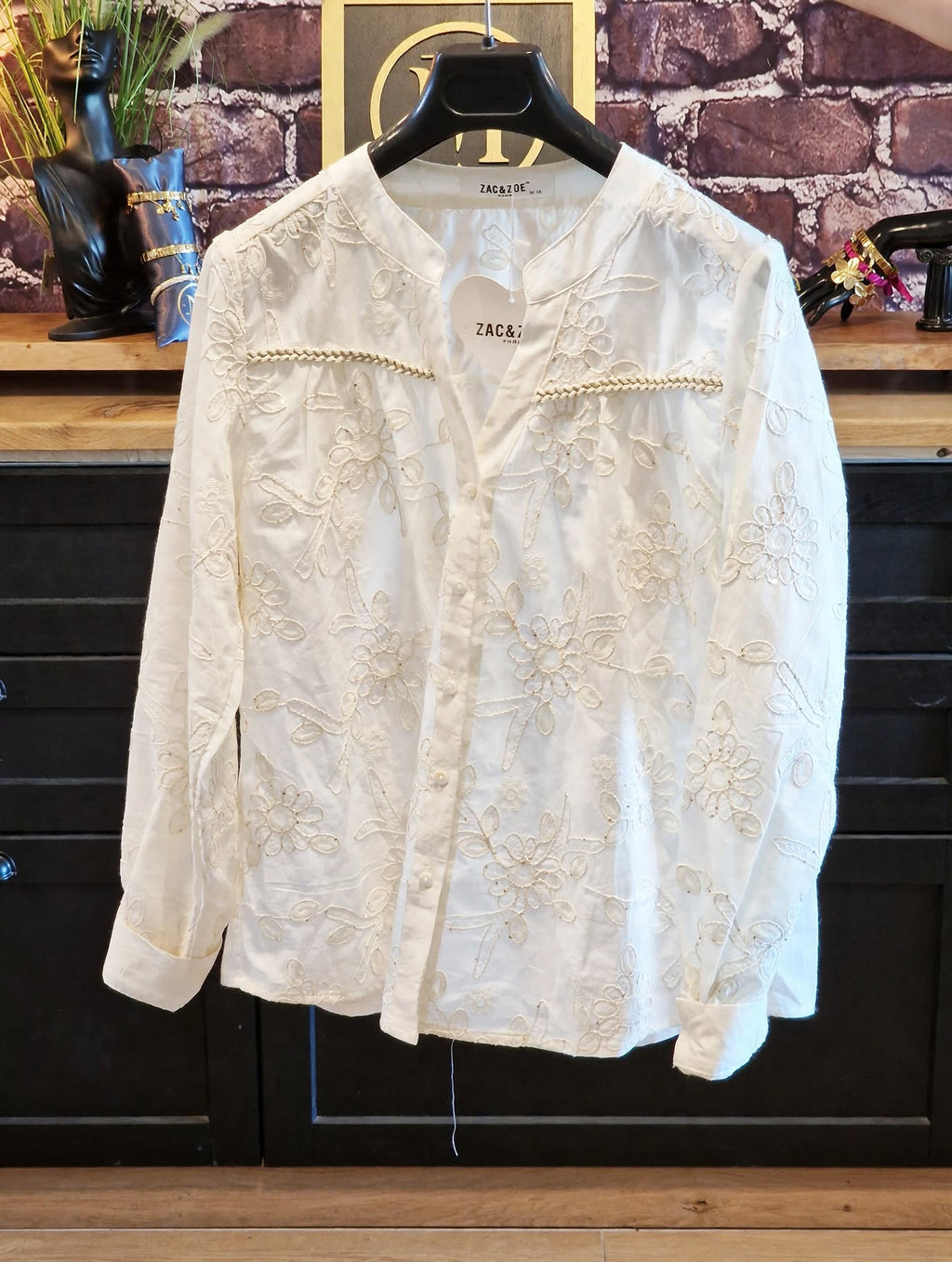 Chemise légère brodée 100% coton
