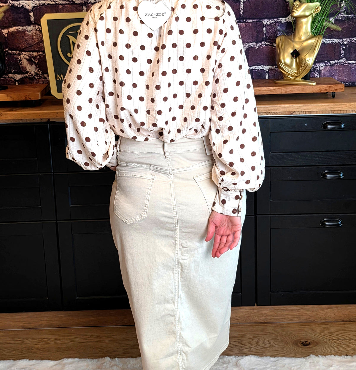 Chemise crème à pois marron