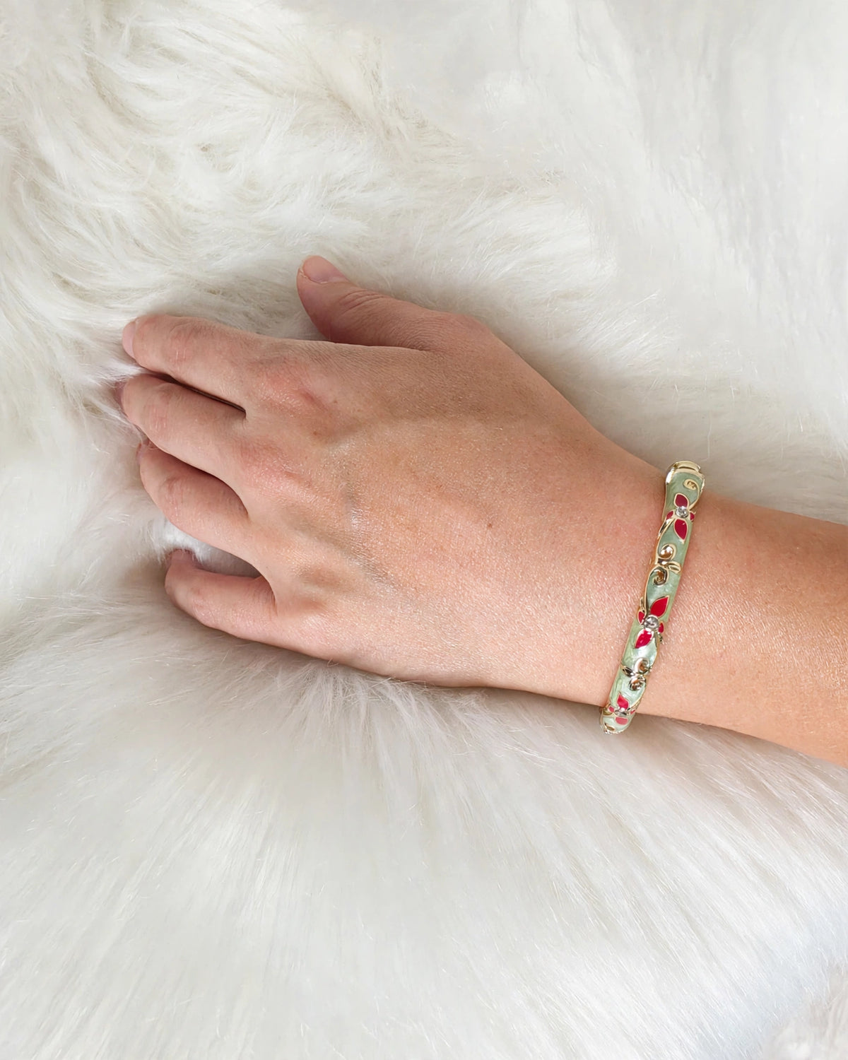 Bracelet Jonc laiton verni, Émail Fleuri (vert clair, rouge)