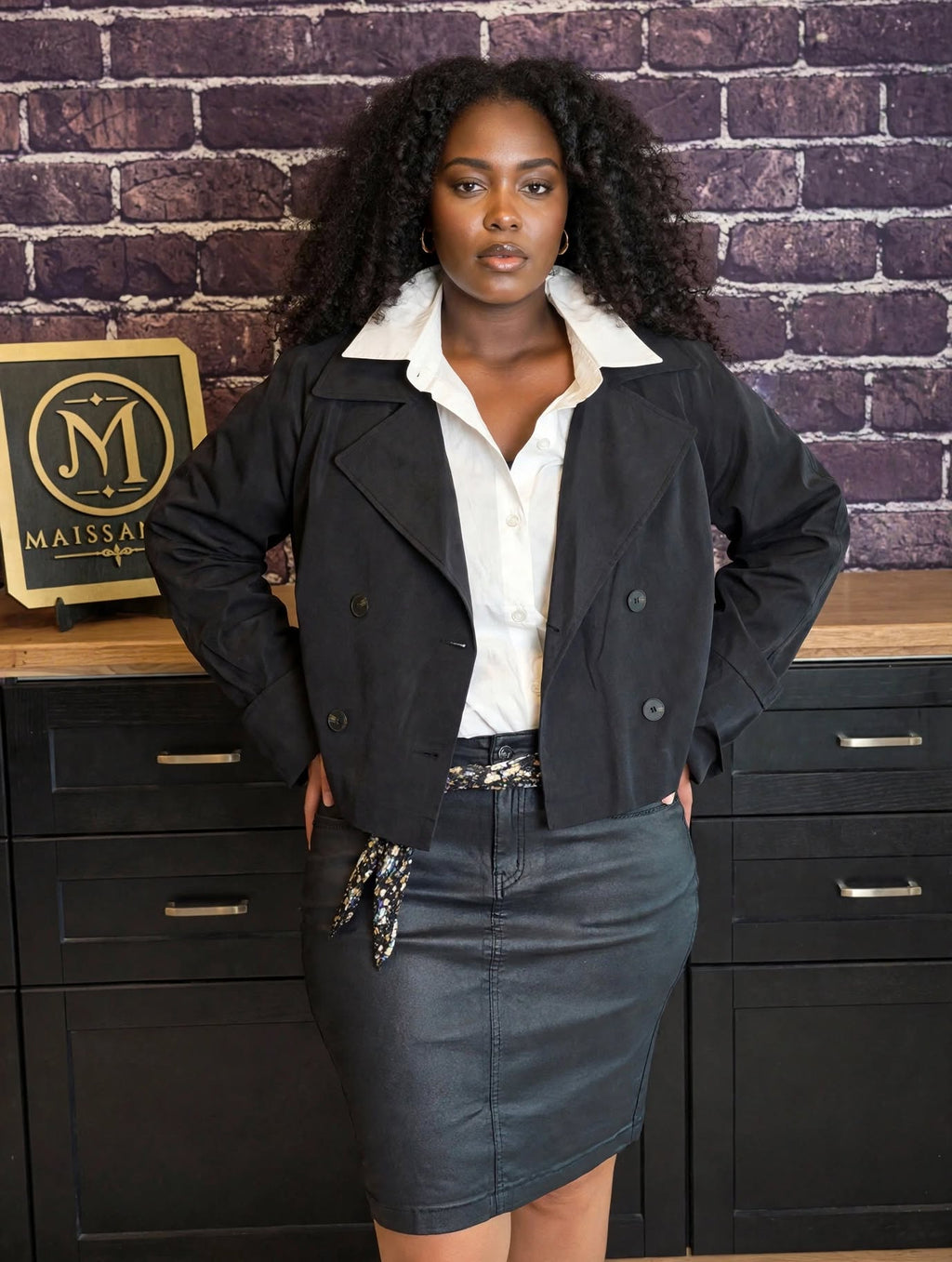 Trench court noir