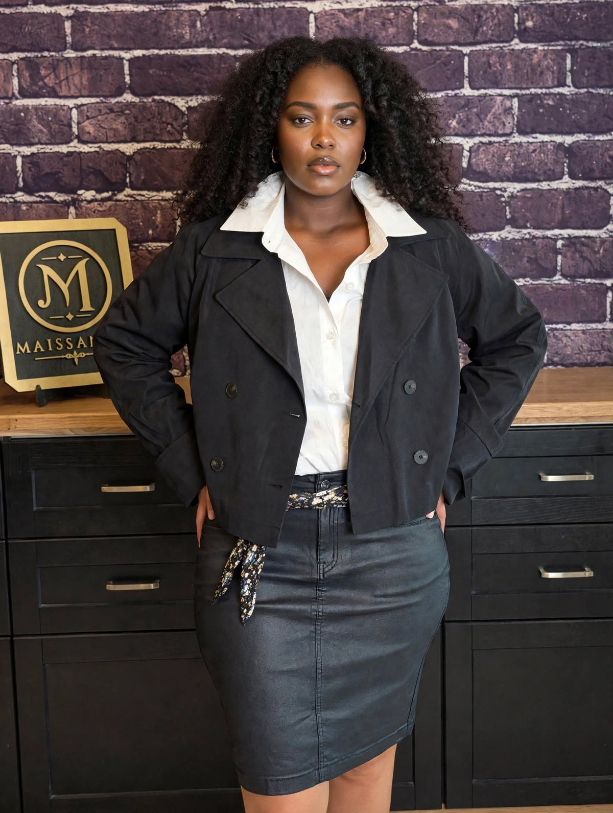 Trench court noir